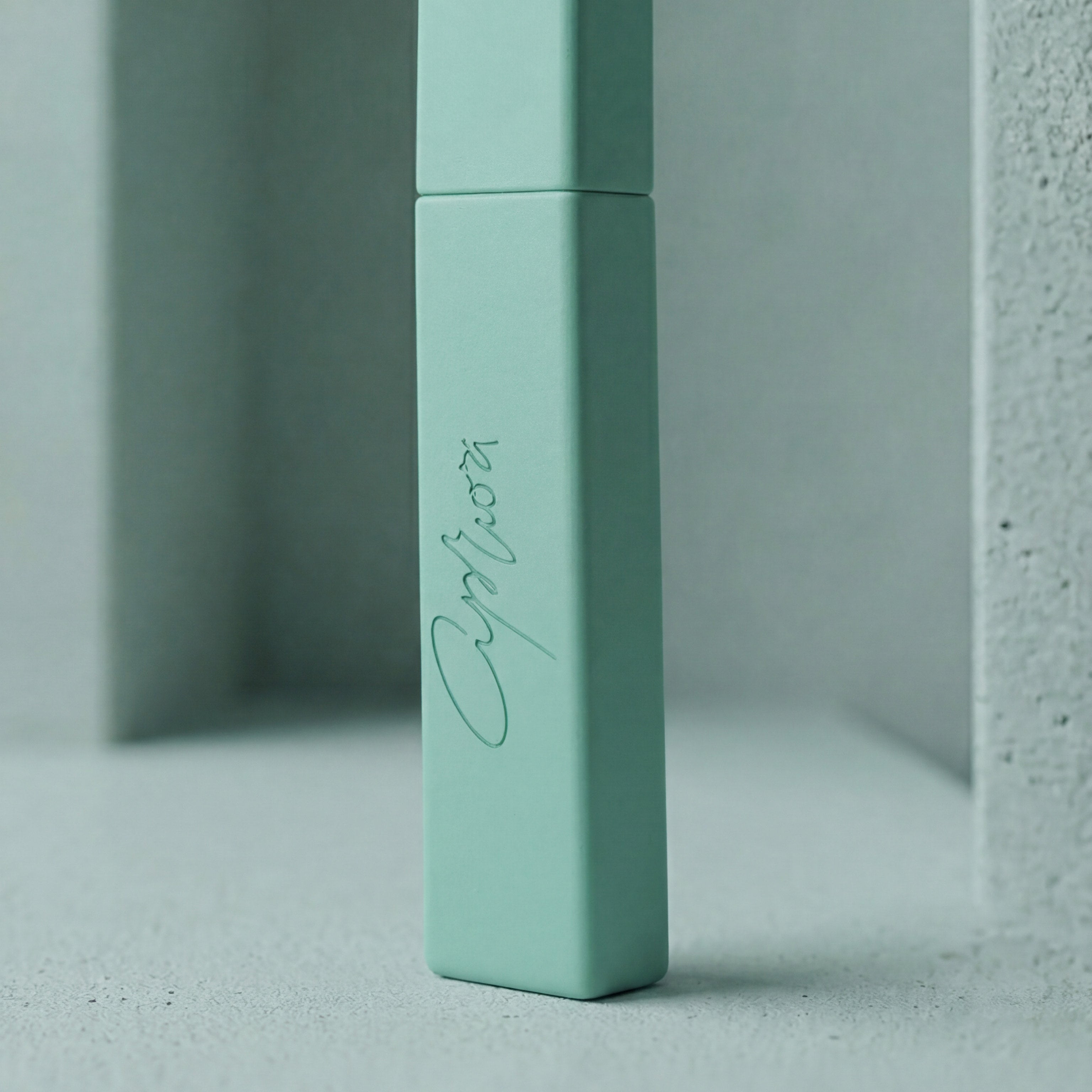 Apriori Periuta de dinti Whisper Mint Medium